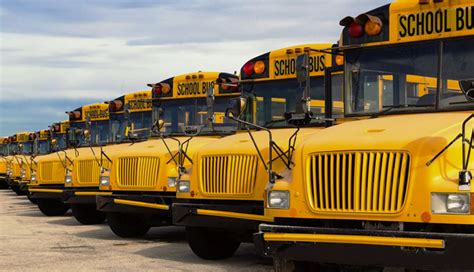 Do You Know Why All School Buses Color Is Kept Yellow Read Here