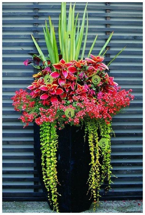 56 Pretty Front Door Flower Pots That Will Add Personality To Your Home