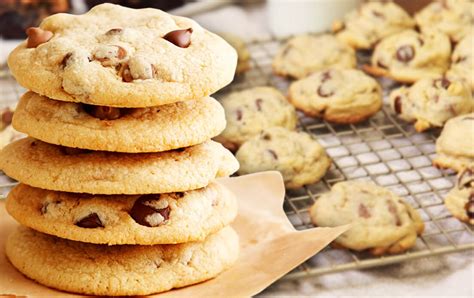 We've made thick and chewy paleo chocolate chip cookies before here on the blog. How To Make Best Easy Almond Flour Chocolate Chip Cookies ...