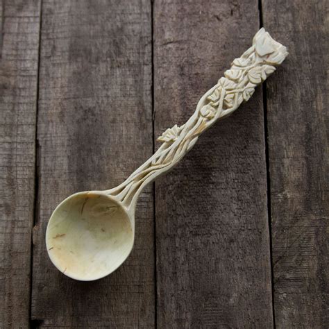 Hand Carved Spoons Cups Bowls And Jewellery By Giles Newman Carved Spoons Wood Spoon