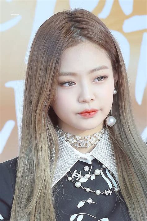 #FOTOS JENNIE EN LOS GDA♡ 170113 | •BLACKPINK• Amino