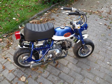 Is not responsible for the content presented by any independent website, including advertising claims, special offers, illustrations, names or endorsements. Honda Monkey | Mini bike, Classic motorcycles, Honda
