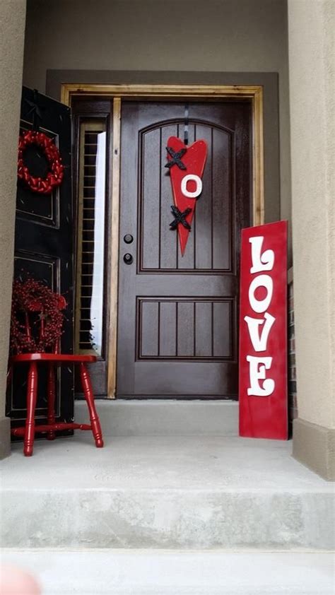 Free returns free shipping on orders $49+ 1000+ new arrivals dropped daily shop for valentines day for home at shein usa! 25 Creative Outdoor Valentine Décor Ideas - DigsDigs