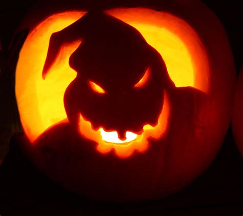 75 amazing and scary pumpkin carving ideas for beginner [images]