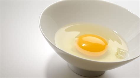 8 Everyday Life Hacks For Egg Whites Sheknows