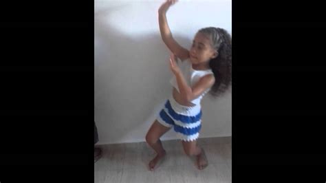 Meninas Dancando A Os Menina Dancando Mc Wm Fuleragem Youtube Steven Alwi