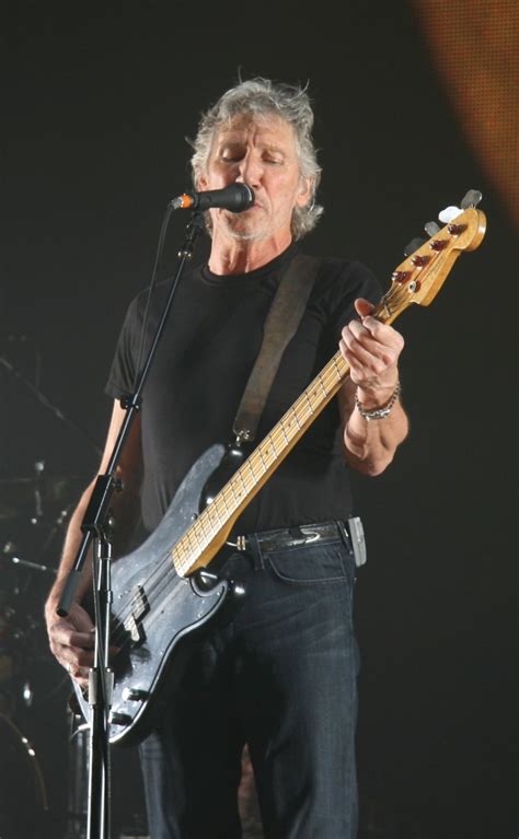 Asked what his artistic purpose was: Roger Waters - Wikipédia, a enciclopédia livre