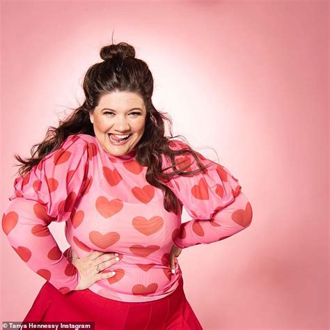 Comedian Tanya Hennessy Sets A Date For Surgery To Reduce Her Double E Breasts By Four Sizes