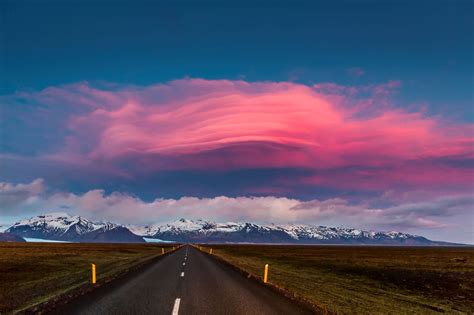 Amazing Road Trips Around The World Ciel Desert Road Beautiful Sky