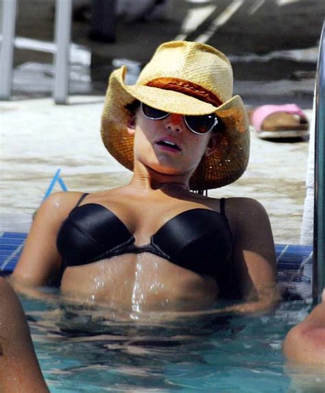 Jessica Simpson Exposing Sexy Body And Fucking Huge Boobs In Bikini