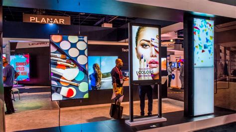 Top 10 Benefits Of Digital Signage On The High Street Discount
