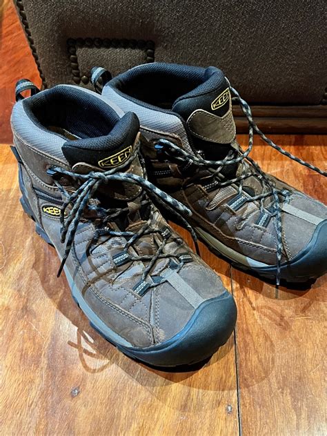 Keen Mens Targhee 2 Mid Height Waterproof Hiking Boots Sports