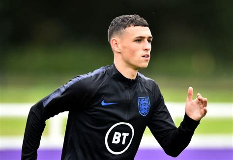 Pep guardiola has once again lavished praise on manchester city wonderkid phil foden and admitted his limitless potential was evident aged just 17. Phil Foden has made quite the claim about Aston Villa's Grealish after playing with him