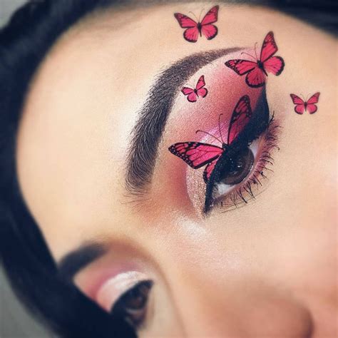 Sintético 96 Foto Maquillaje De Mariposas En Los Ojos Mirada Tensa