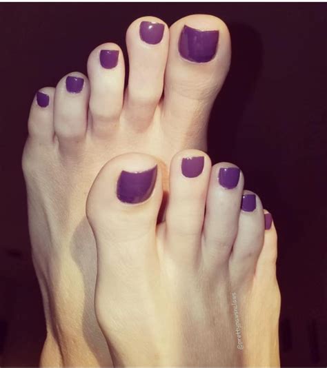 Pin By Edward Liu On Feet Toes And Soles Purple Toe Nails Purple Toes Beautiful Toes