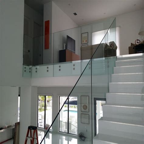 We offer custom glass railings for all types of commercial and residential projects and specialize in stainless steel stair railing and frameless glass railing. Frameless Standoff Glass Railing-for Outdoor Balcony ...