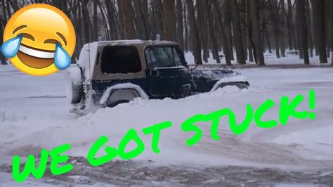 Jeep Wrangler Driving In Deep Snow Motor Maintenance Youtube
