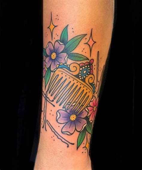 30 Pretty Comb Tattoos For Your Inspiration Style Vp Page 19