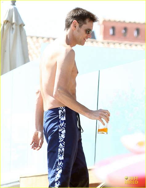 Full Sized Photo Of Jim Carrey Shirtless 12 Photo 2723035 Just Jared
