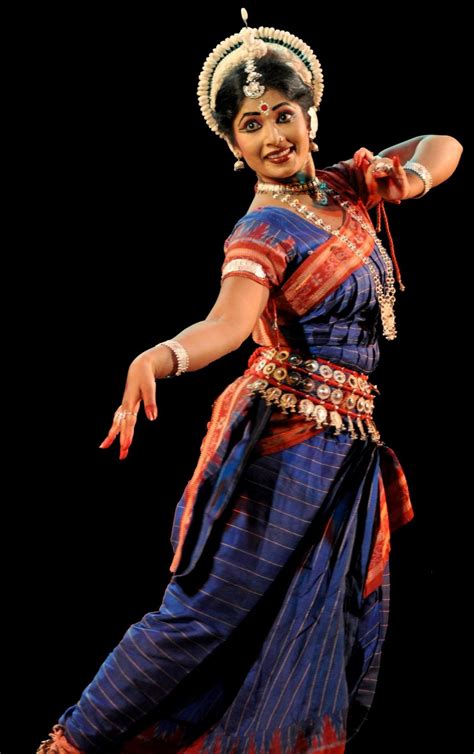 Indian Dance Dancing Pose Dance Poses Folk Dance Dance Art Fred And Ginger Dance