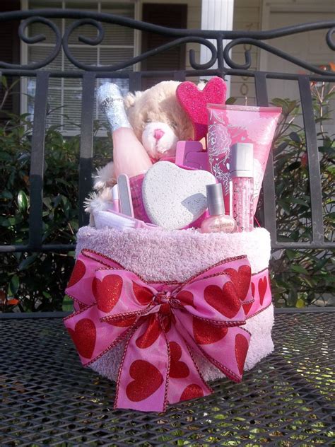 That's why we rounded up the 61 best valentine's day gifts for your daughter. I have for your consideration a wonderful spa towel cake ...