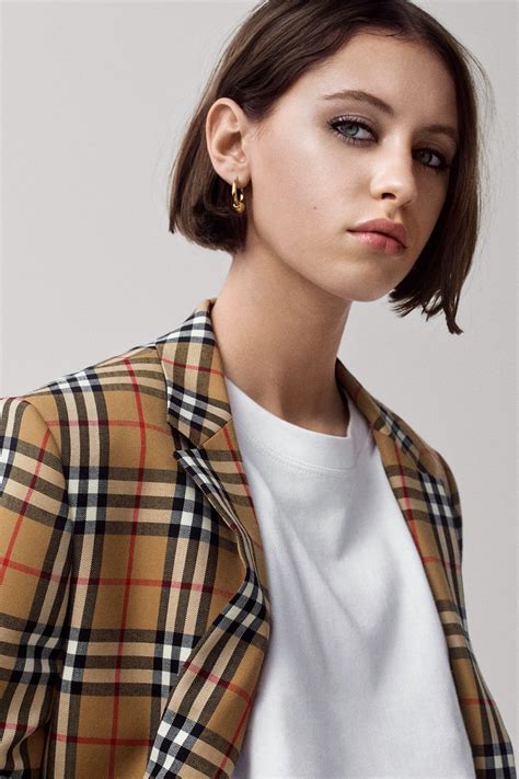 Iris Law Gets Her Closeup In Burberry Cat Lashes Mascara Campaign In