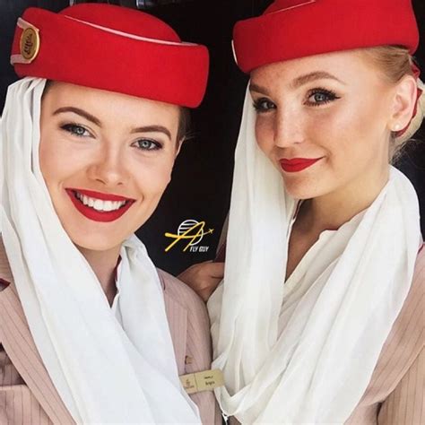 27 sexiest selfies of flight attendants from around the world pictolic