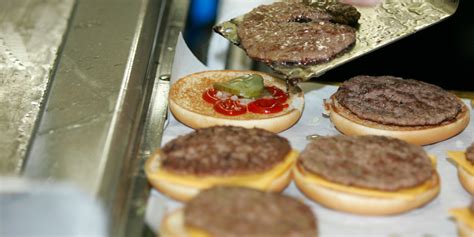 Mcdonalds Is Testing Fresh Beef Patties Business Insider