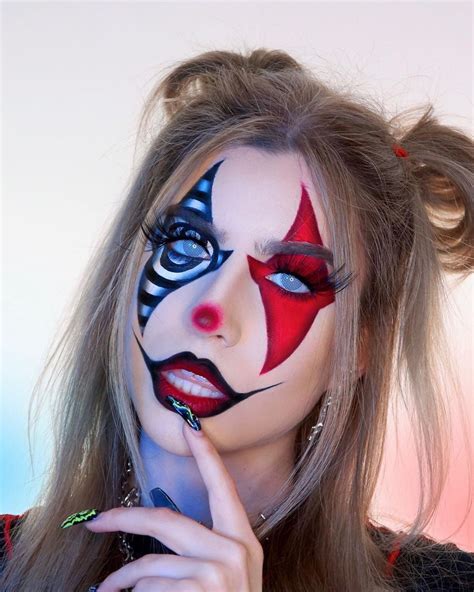 Pin By Kate Smith On Abbyroberts In 2020 Girl Halloween Makeup