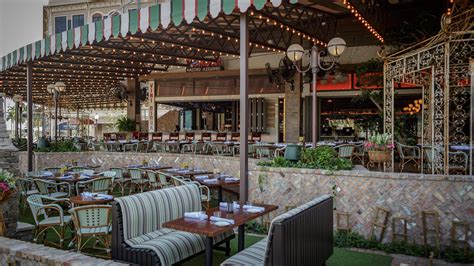 Elisabettas Restaurant Opens On West Palm Beach Waterfront