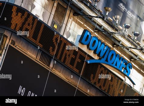 Dow Jones Logo High Resolution Stock Photography And Images Alamy