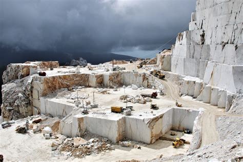 A Visit To The Carrara Marble Quarries Litalo Americano Italian