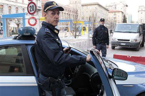 Citt Blindata Per Lantiterrorismo Accessi In Piazza Col Check Point