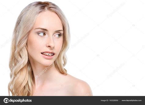 Woman Looking To The Side Woman Looking To Side — Stock Photo