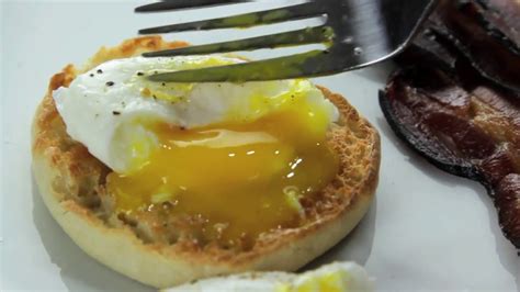 A good way i learned how to cook them is in a similar way, except you put the egg in some plastic wrap with some chives/seasoning/whatever you. How to make the perfect poached egg, how long to cook a ...