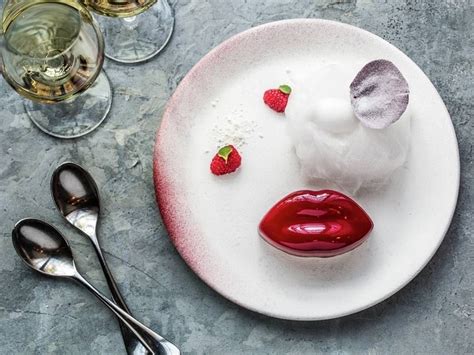 The official facebook page of chef, restaurateur, tv personality and dad, gordon ramsay. the kiss valentines day dessert | Gordon ramsay, Valentines day desserts, Top 10 desserts