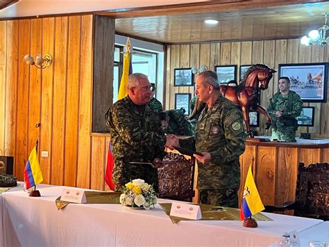 Militares De Ecuador Y Colombia Elaboran Un Plan Conjunto Para Combatir