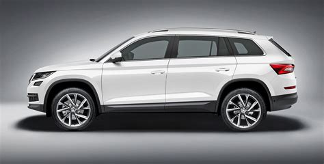 The vehicle is positioned as the largest škoda suv, above the škoda kamiq and škoda karoq. Škoda Kodiaq RS | Magazín AutoTrip.cz