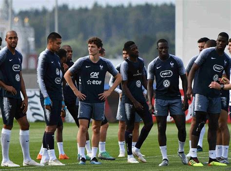 Le xv de france va défier l'armada galloise. Mondial-2018 : l'équipe de France « africaine » enflamme ...