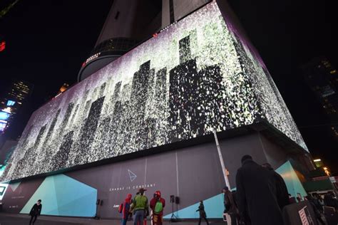 New Yorks Times Square Lit Up By Huge Digital Billboard Life And Culture The Business Times