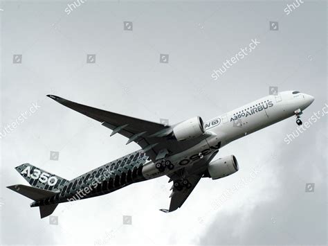 Airbus A350 Xwb 1000 Displaying Farnborough Editorial Stock Photo
