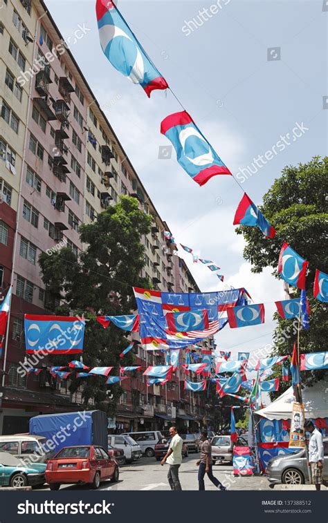 Scowiki malaysian general election, 2013. Kelana Jaya, Malaysia - May 4: Political Flags And Banners ...