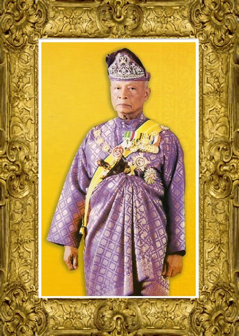 Sultan selangor yang pertama (raja lumu) adalah dari keturunan melayu bugis , yang mengaku keturunan dari penguasa luwu di bahagian selatan sulawesi. WARISAN RAJA & PERMAISURI MELAYU: Hari Keputeraan Sultan ...
