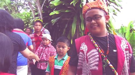 Sejarah kaum iban secara umumnya, kaum ibanmerupakan kumpulan etnik yang terbesar di sarawak. Budaya Kaum Iban di Kampung Engkudu Atas, Saratok Sarawak ...