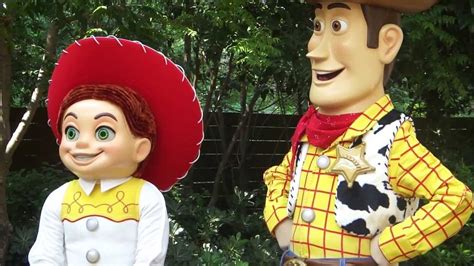 Disneyland Woody And Jessie Make Jokes With Cast Members