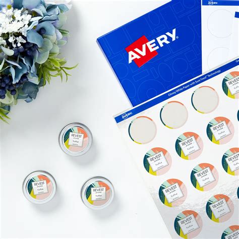 Avery Round Labels With Sure Feed 15 Diameter 500 Glossy White