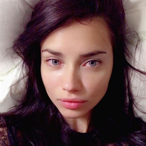Victorias Secret Angel Adriana Lima Goes Make Up Free On Instagram