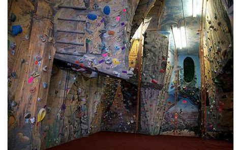 Albanys Indoor Rockgym A Premier Rock Climbing Gym And Indoor Cave In