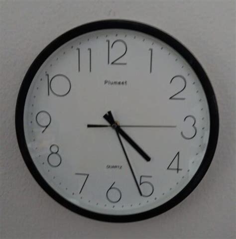 Plumeet 12 Large Wall Clock Silent Non Ticking Quartz Wall Clock