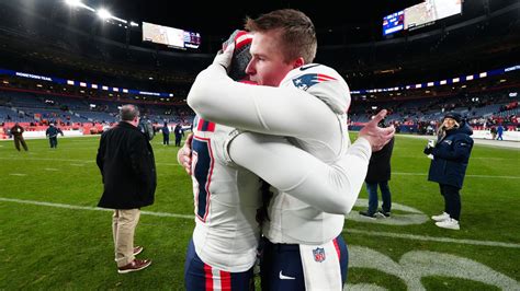 Bailey Zappe Bill Belichick Had Opposite Reactions To Game Winning Kick